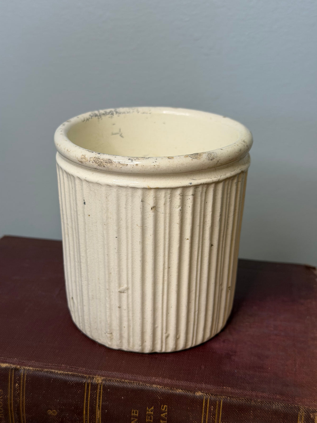 Victorian Cream Stoneware Ribbed Pottery Crock